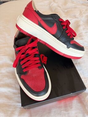 Nike Air Jordan 1 Chicago Low-Top Sneakers - Black and Red